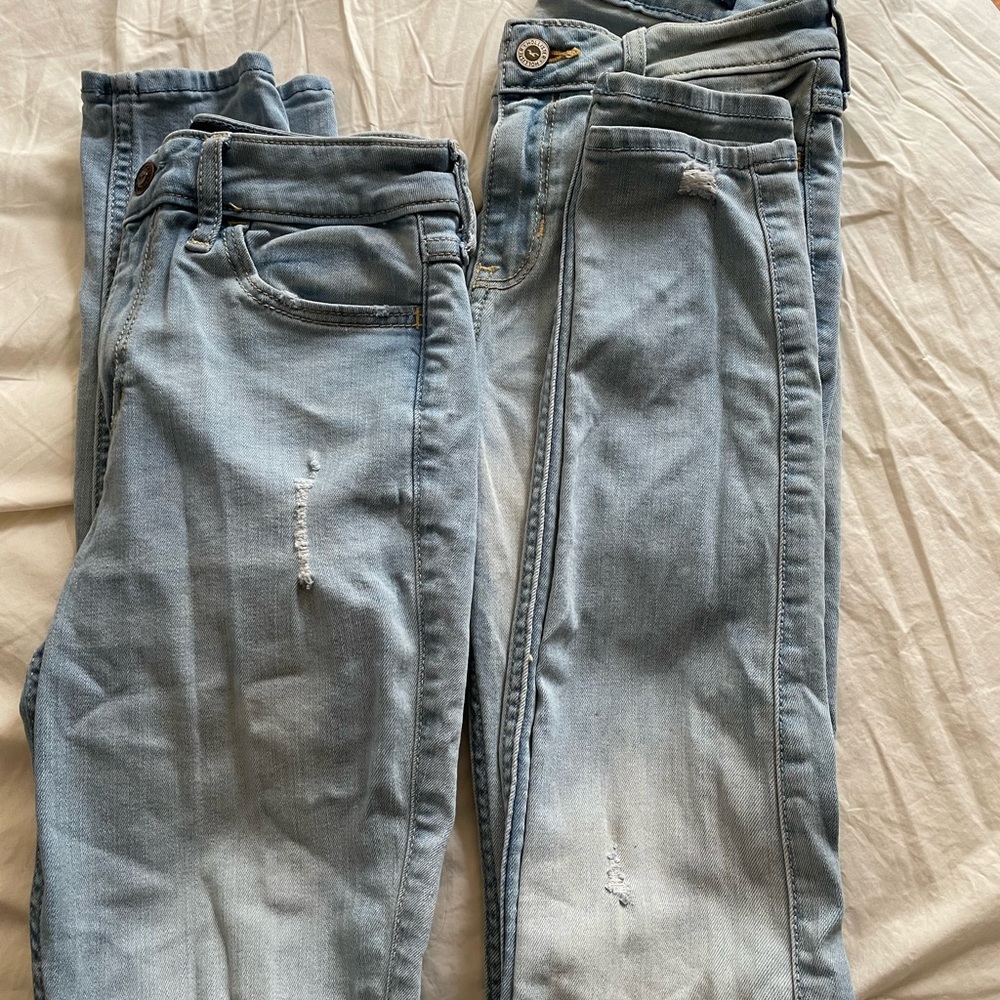 hollister three size 0 w-24 L -30  1 pair  high rise 1 low rise 1med rise